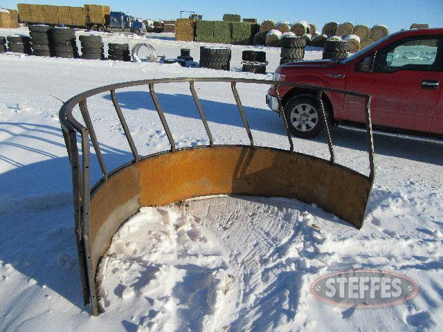 Round bale feeder, new_0.JPG